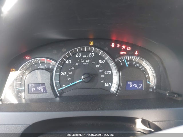 4T1BF1FK3EU860072 Toyota CAMRY SE