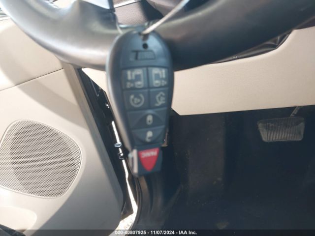 2C4RC1CGXFR730011 Chrysler Town & Country Touring-l