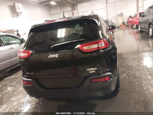 1C4PJMCB1GW301772 Jeep Cherokee Latitude