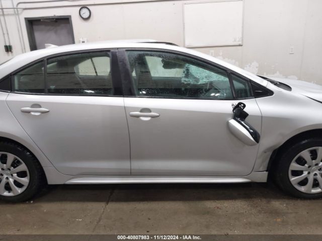 5YFEPMAE9MP239268 Toyota COROLLA LE