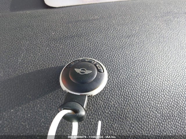 2008 MINI COOPER S WMWMF73558TV34893 Photo 10