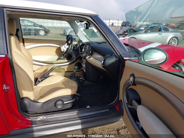 2008 MINI COOPER S WMWMF73558TV34893 Photo 4