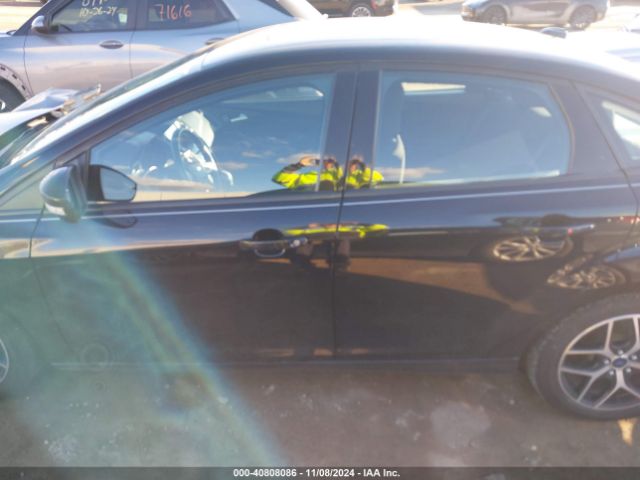 1FADP3H24JL216248 Ford FOCUS SEL