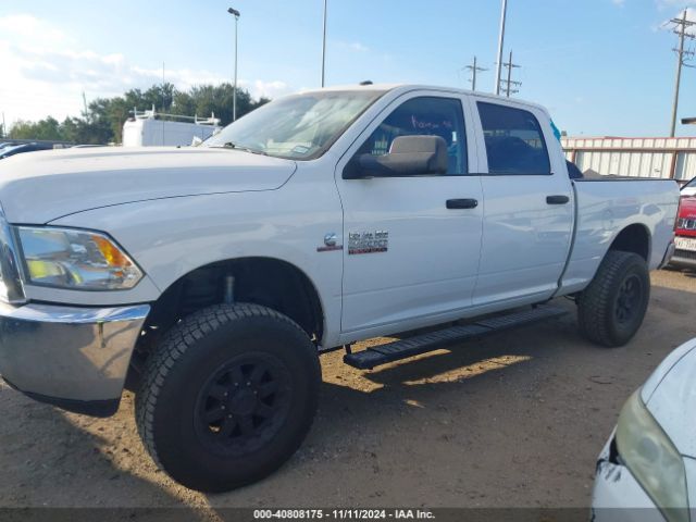 3C6UR5CL3JG333999 RAM 2500 Tradesman  4x4 6'4 Box