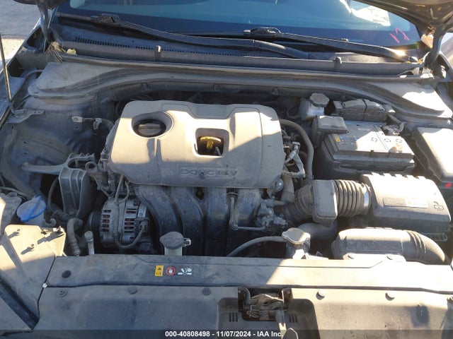 Hyundai ELANTRA SE 2019 5NPD74LFXKH422013 Image 10