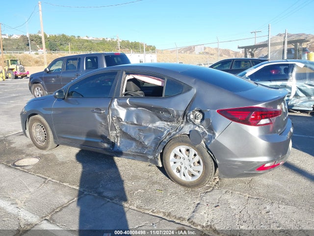 Hyundai ELANTRA SE 2019 5NPD74LFXKH422013 Image 14
