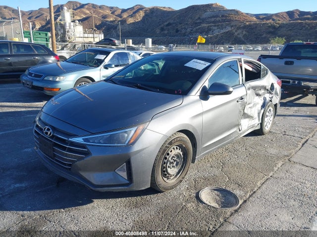 Hyundai ELANTRA SE 2019 5NPD74LFXKH422013 Image 2