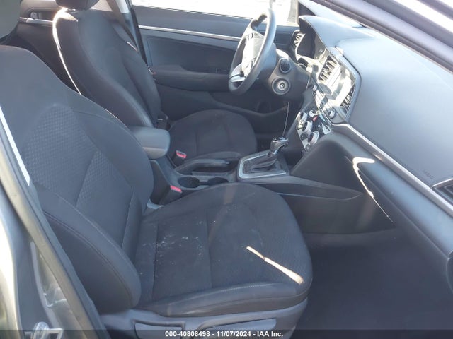 Hyundai ELANTRA SE 2019 5NPD74LFXKH422013 Image 5