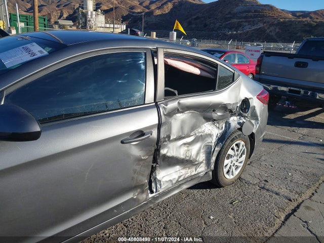 Hyundai ELANTRA SE 2019 5NPD74LFXKH422013 Image 6