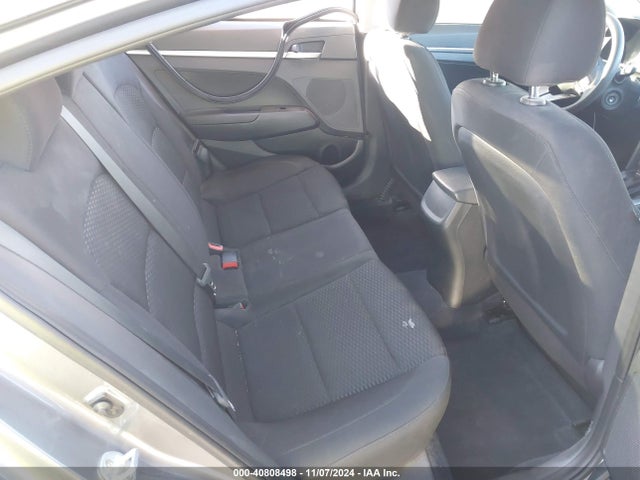 Hyundai ELANTRA SE 2019 5NPD74LFXKH422013 Image 8