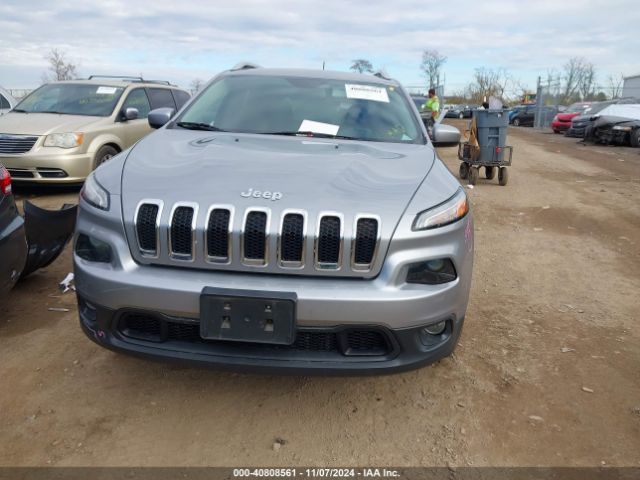 1C4PJMCS0HW633929 Jeep Cherokee Latitude 4x4