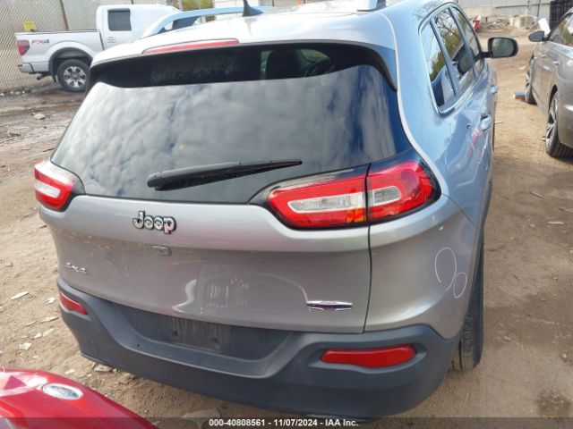 1C4PJMCS0HW633929 Jeep Cherokee Latitude 4x4