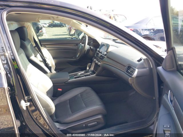 1HGCV1F96JA212070 Honda Accord Touring