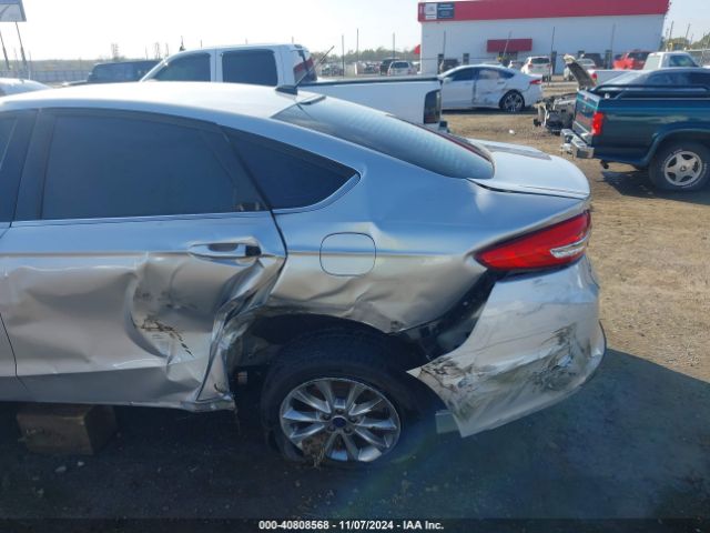 3FA6P0HD8HR256689 Ford FUSION SE