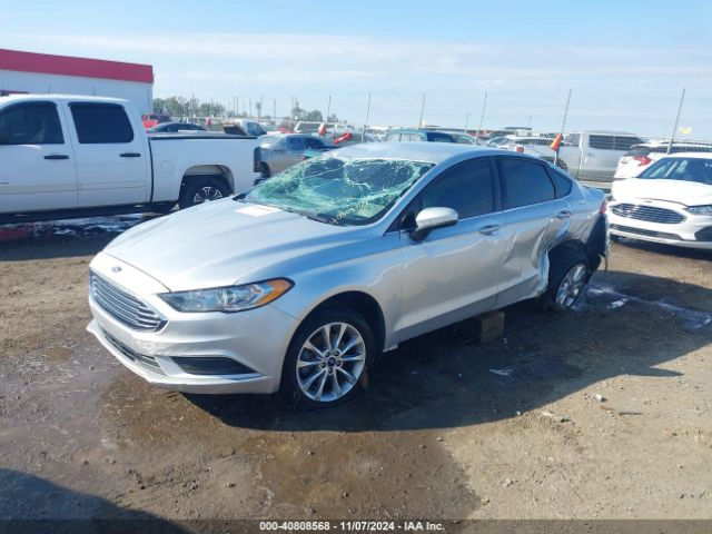 3FA6P0HD8HR256689 Ford FUSION SE