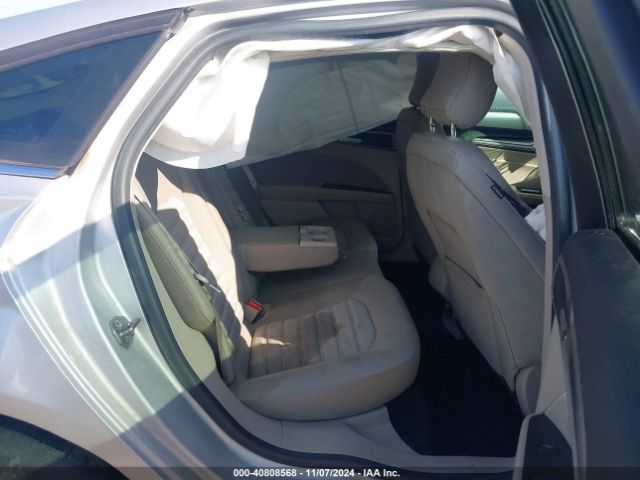 3FA6P0HD8HR256689 Ford FUSION SE