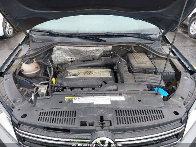 WVGAV7AX1GW559375 Volkswagen TIGUAN S
