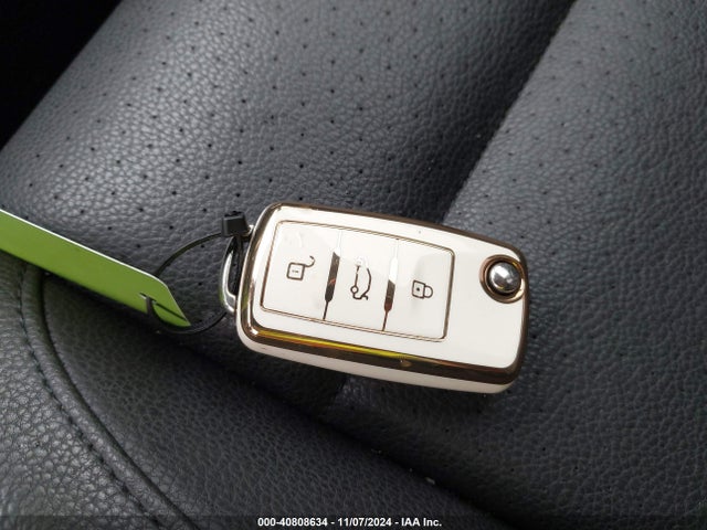 WVGAV7AX1GW559375 Volkswagen TIGUAN S