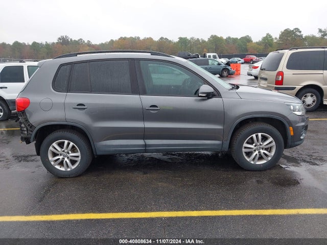 WVGAV7AX1GW559375 Volkswagen TIGUAN S