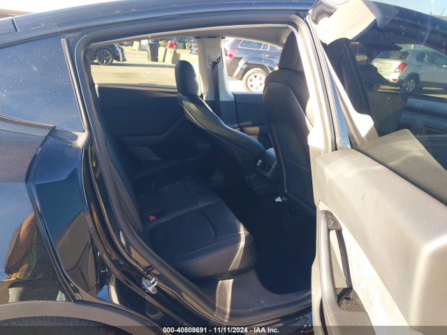 2021 TESLA MODEL Y 5YJYGDEE8MF111798 Photo 7