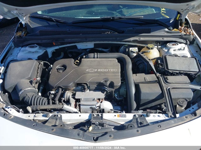1G1ZE5ST1HF142663 Chevrolet MALIBU 1LT