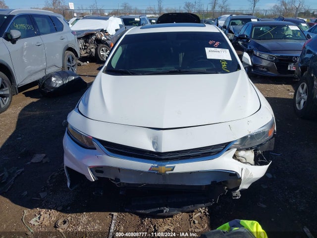 1G1ZE5ST1HF142663 Chevrolet MALIBU 1LT
