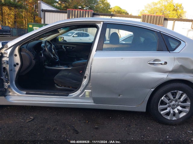 Nissan Altima 2.5 S 2015 1N4AL3AP2FC217460 Image 15