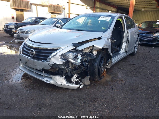 Nissan Altima 2.5 S 2015 1N4AL3AP2FC217460 Image 2