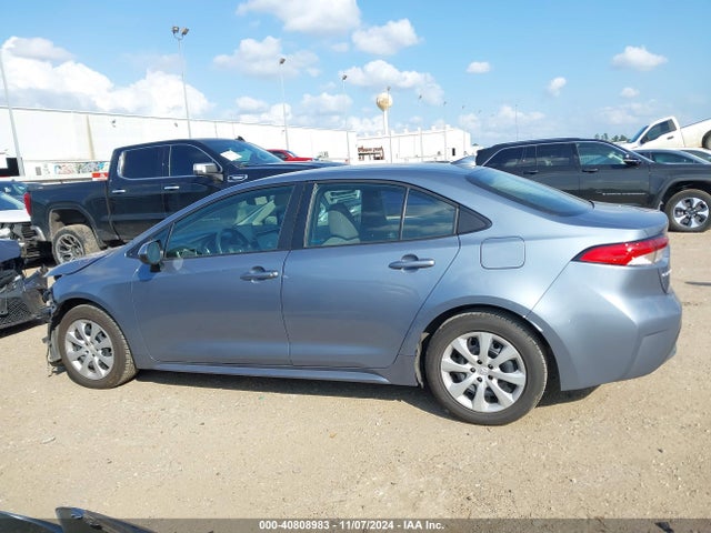 Toyota COROLLA LE 2022 5YFEPMAE5NP380890 Image 15