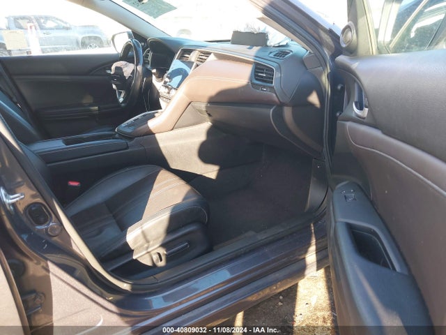 19XZE4F98KE005270 Honda Insight Touring