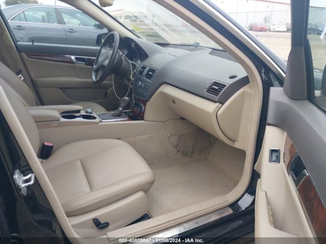 2011 MERCEDES-BENZ C 300 WDDGF5EB5BR168046 Photo 4