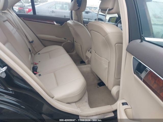 2011 MERCEDES-BENZ C 300 WDDGF5EB5BR168046 Photo 7