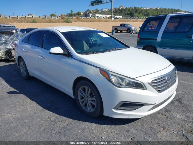 Hyundai SONATA SE 2016 5NPE24AF2GH269544 Image 1