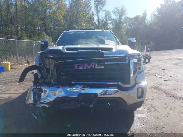 40809136 :رقم المزاد ، 1GT49NEY5MF284246 vin ، 2021 Gmc Sierra 2500hd 4wd  Standard Bed Slt مزاد بيع
