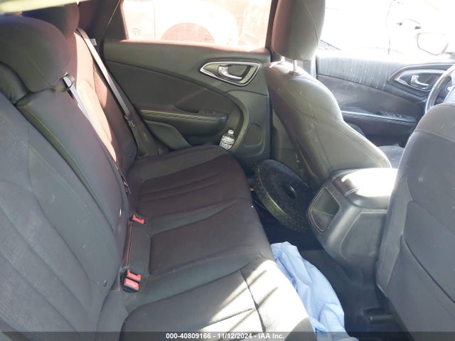 Chrysler 200 Limited 2015 1C3CCCAB5FN671332 Image 8