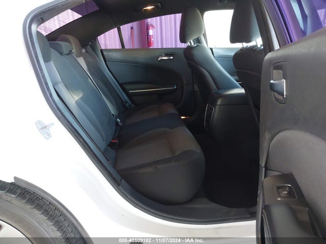 2C3CDXBG7GH104855 Dodge Charger Se