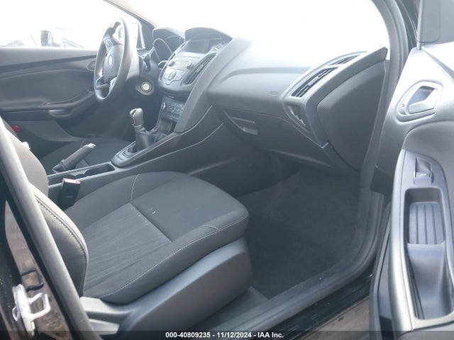 Ford FOCUS S 2018 1FADP3E21JL279280 Image 5