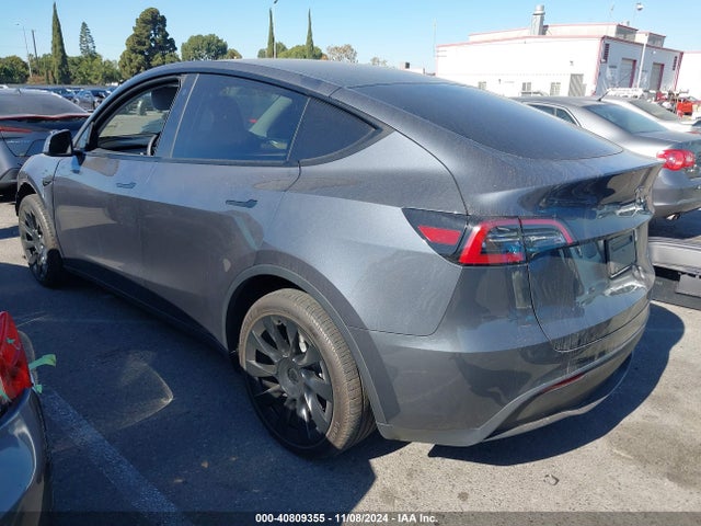 2023 TESLA MODEL Y 7SAYGDEE9PA055942 Photo 2