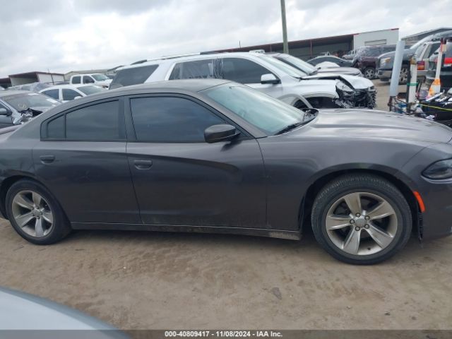 2C3CDXHG2FH725667 Dodge Charger Sxt