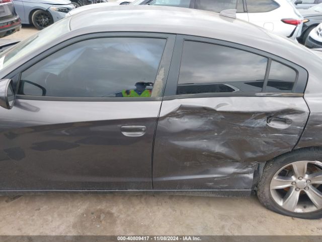 2C3CDXHG2FH725667 Dodge Charger Sxt