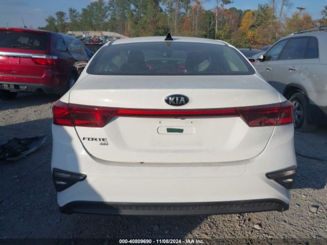 3KPF24AD3KE027071 KIA FORTE FE