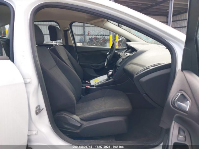 1FADP3F25FL226331 Ford FOCUS SE