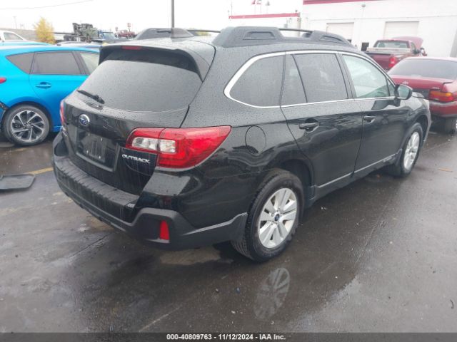4S4BSAFC8K3388070 Subaru Outback 2.5i Premium