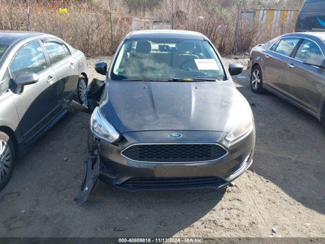 1FADP3F24JL272306 Ford FOCUS SE