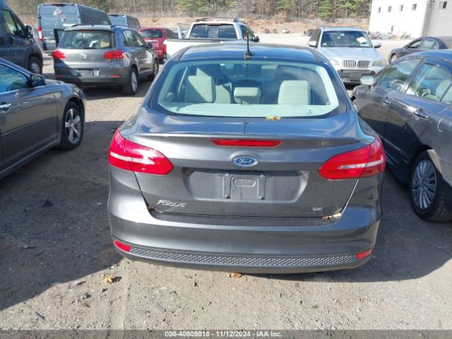 1FADP3F24JL272306 Ford FOCUS SE