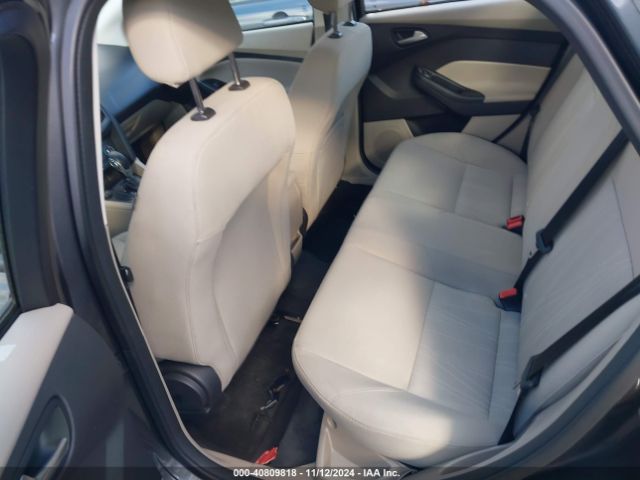 1FADP3F24JL272306 Ford FOCUS SE
