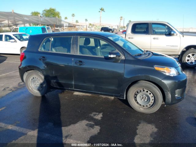 JTKKUPB40E1042359 Scion XD