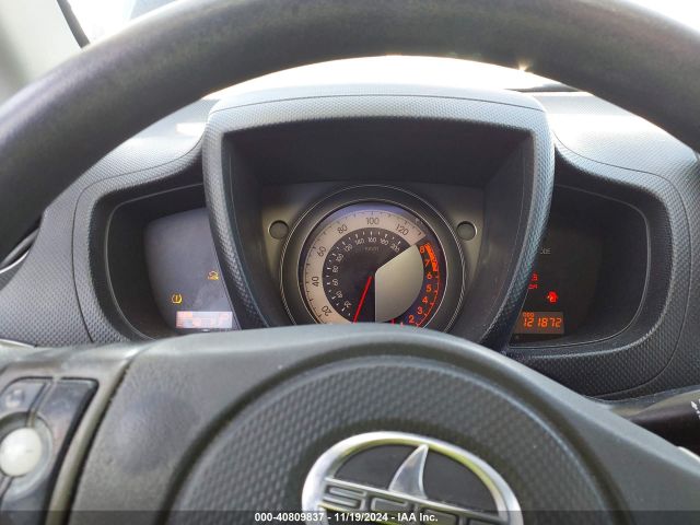 JTKKUPB40E1042359 Scion XD