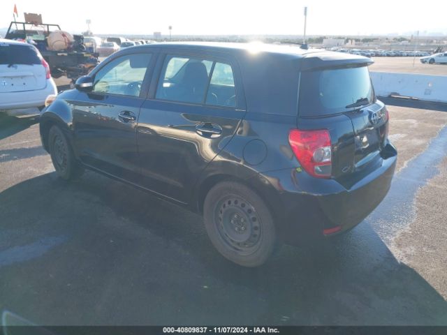 JTKKUPB40E1042359 Scion XD