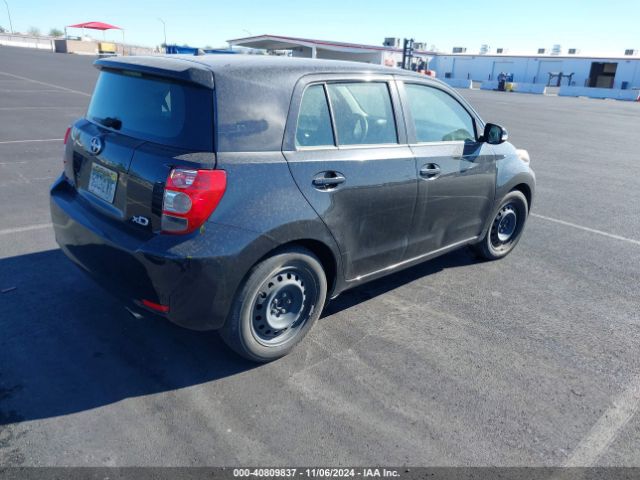 JTKKUPB40E1042359 Scion XD